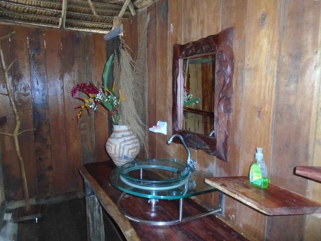 Cabaña Flotante Kurupira Leticia Exterior foto